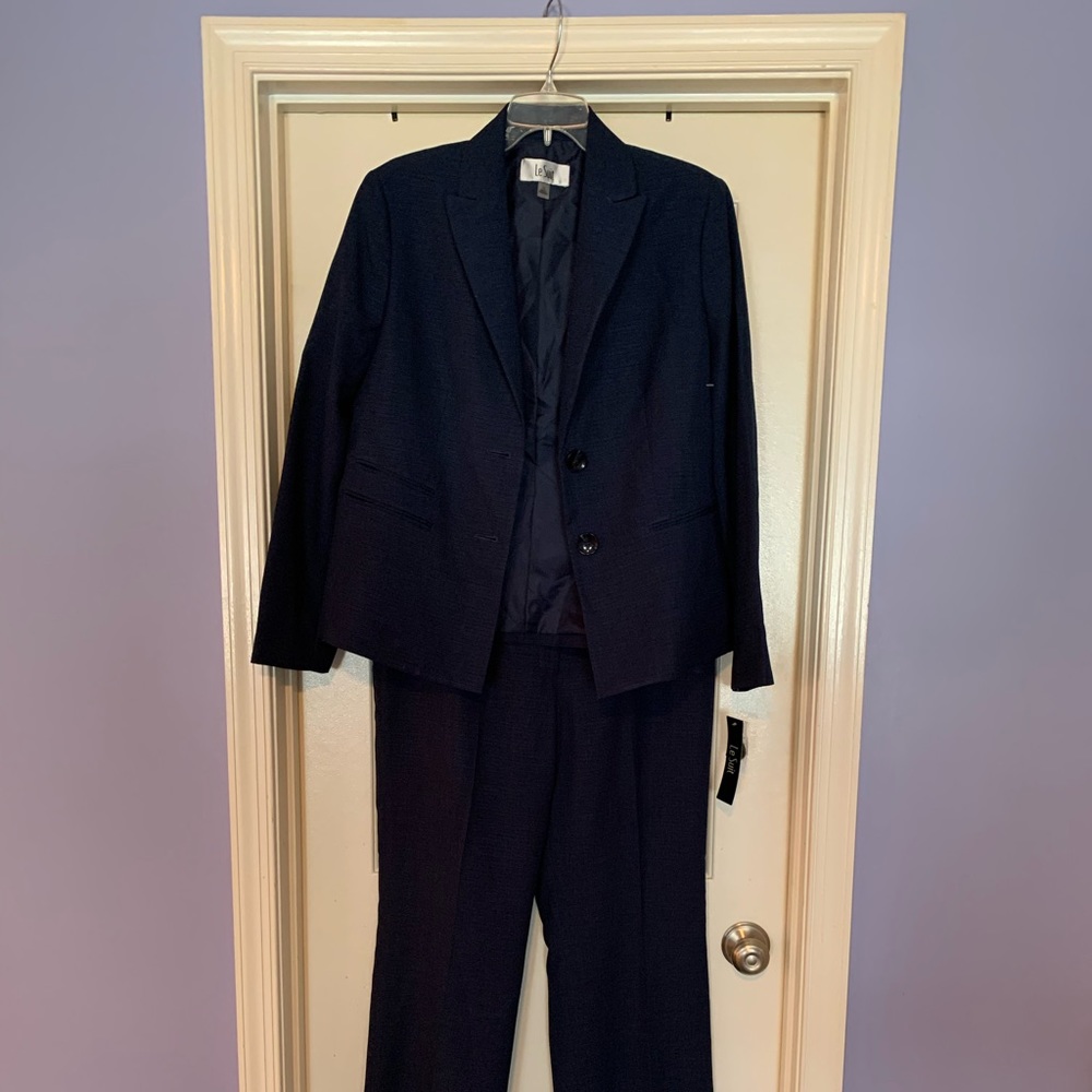 LeSuit Pants Suit